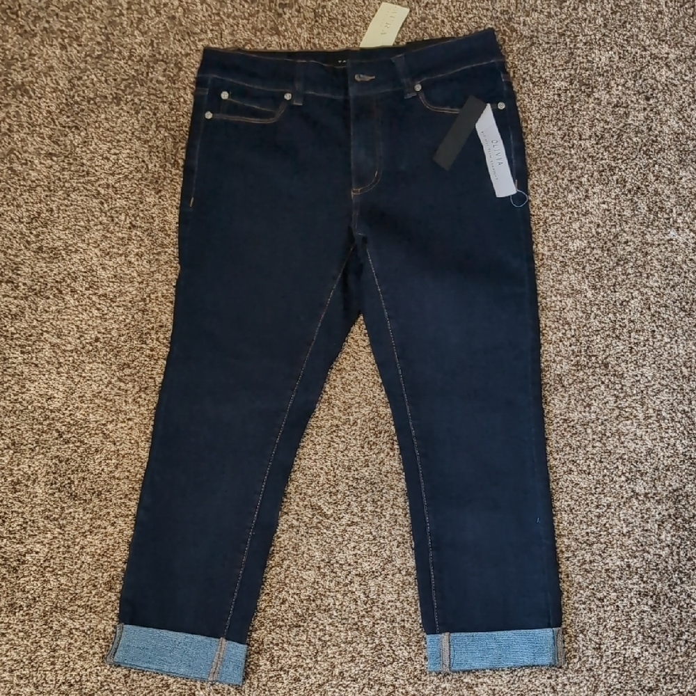 Tahari Mid Rise Straight Stretchy Denim Capris Size 8 NEW